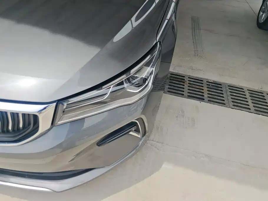 Geely Emgrand 2022