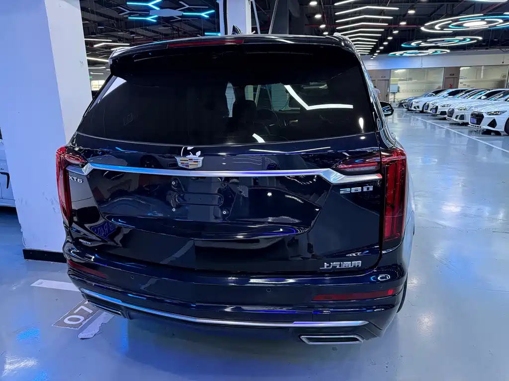 Cadillac XT6 2021 — фото 19