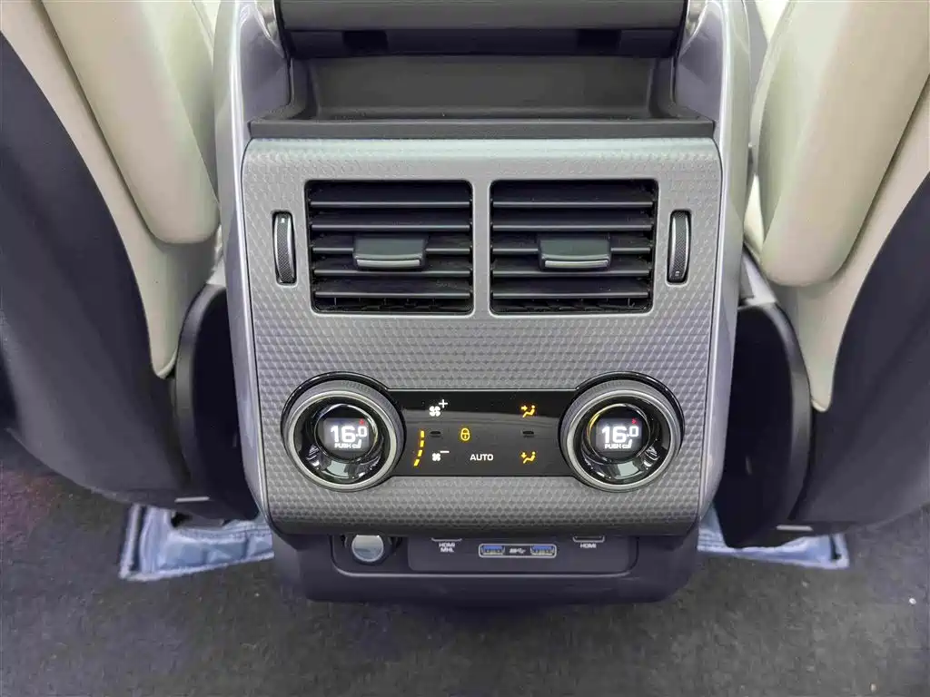 Land Rover Sport 2022 — фото 14