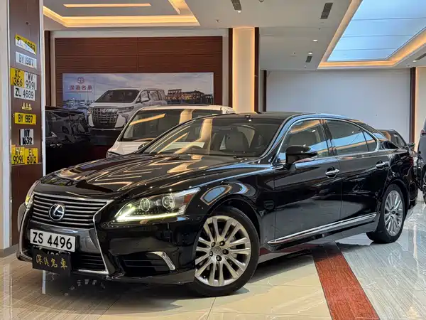 Lexus LS 2013