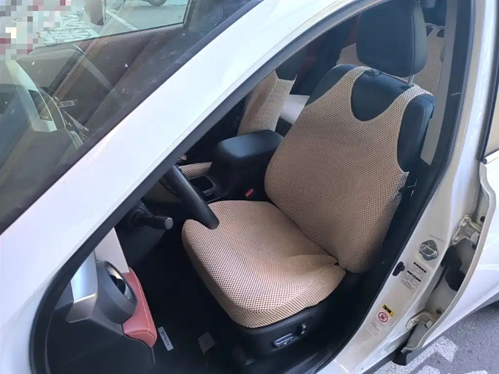 Toyota RAV4 2015 — фото 15