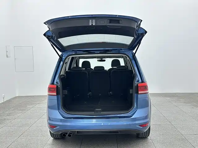Volkswagen Touran 2018 — фото 15