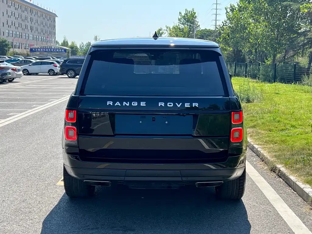 Land Rover Range Rover 2018 — фото 15
