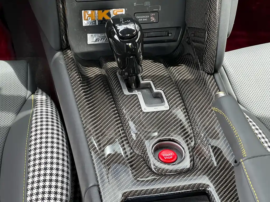 Nissan GT-R 2010 — фото 17