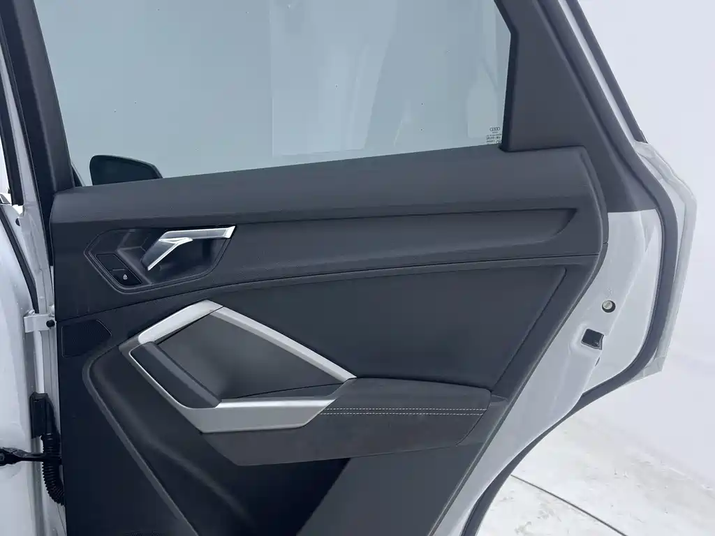 Audi Q3 2022 — фото 24