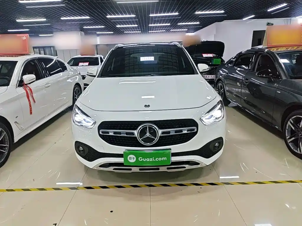 Mercedes-Benz GLA 2021