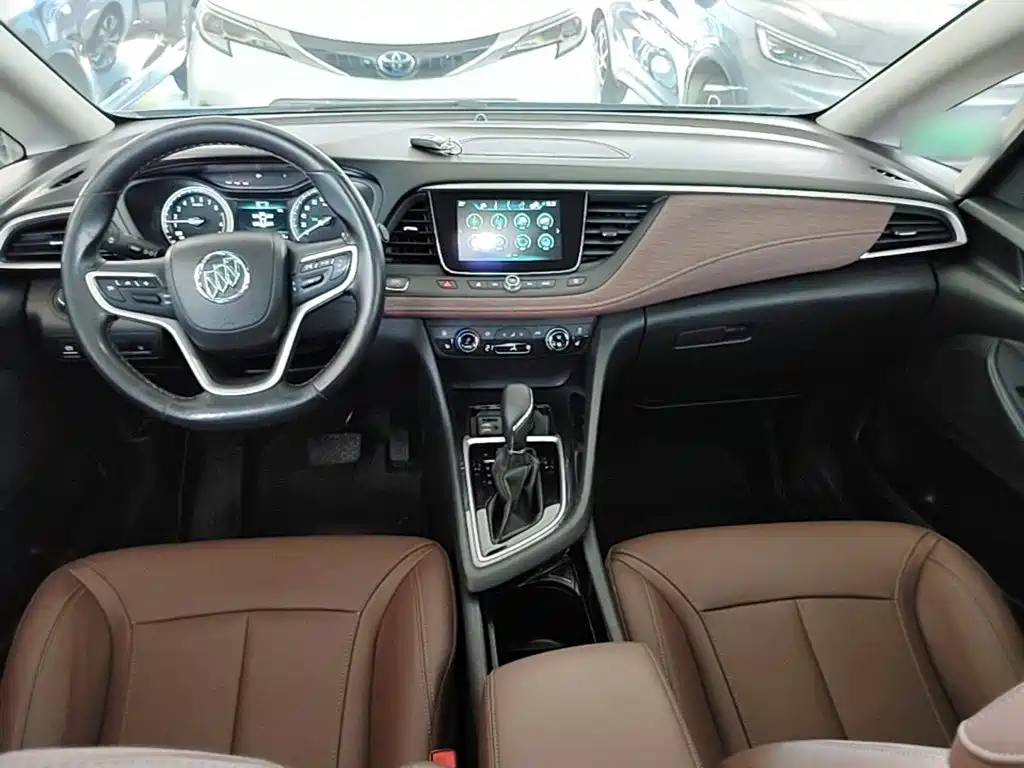 Buick GL6 2020 — фото 10