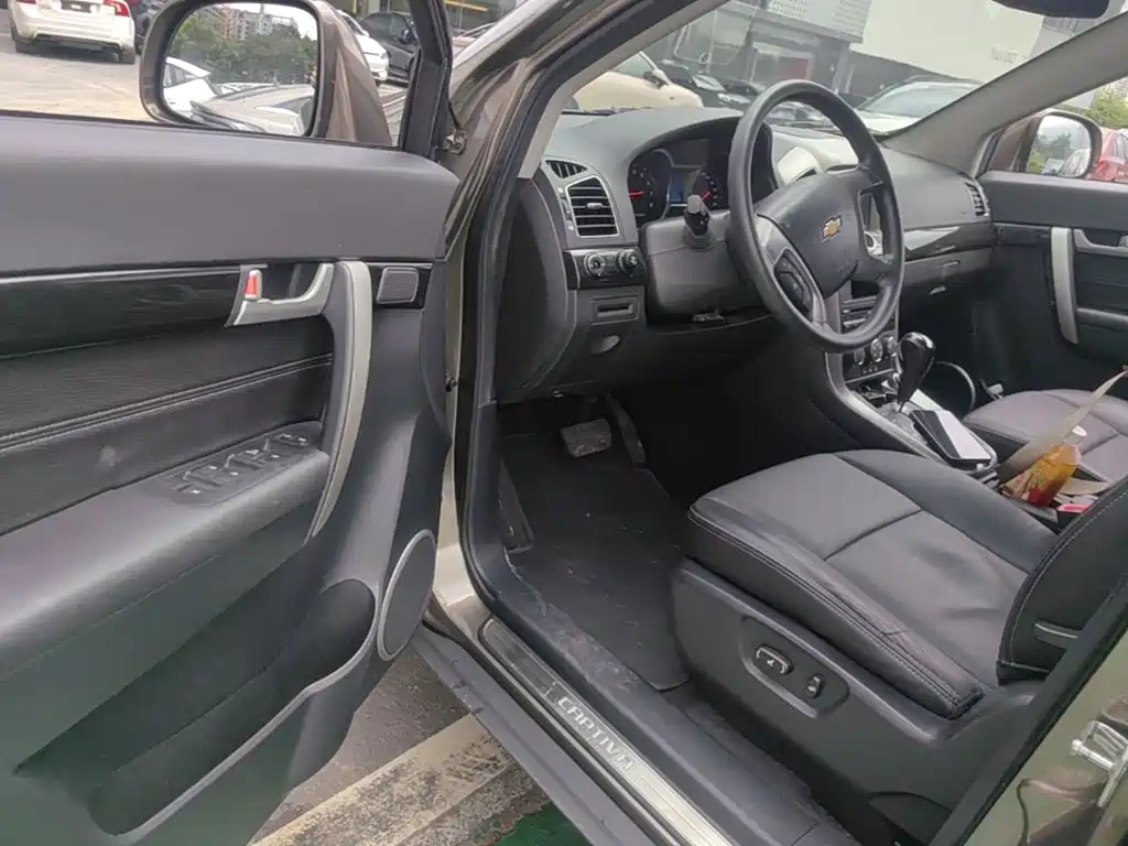 Chevrolet Captiva 2016 — фото 16