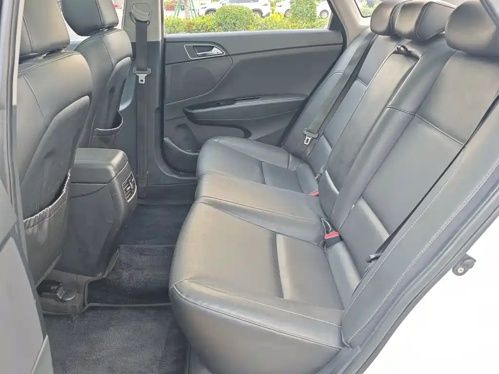 Hyundai Mistra 2015 — фото 10