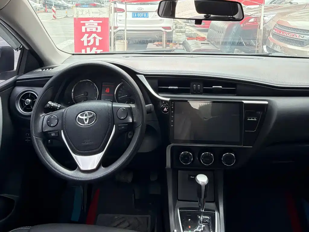 Toyota Corolla 2017 — фото 15