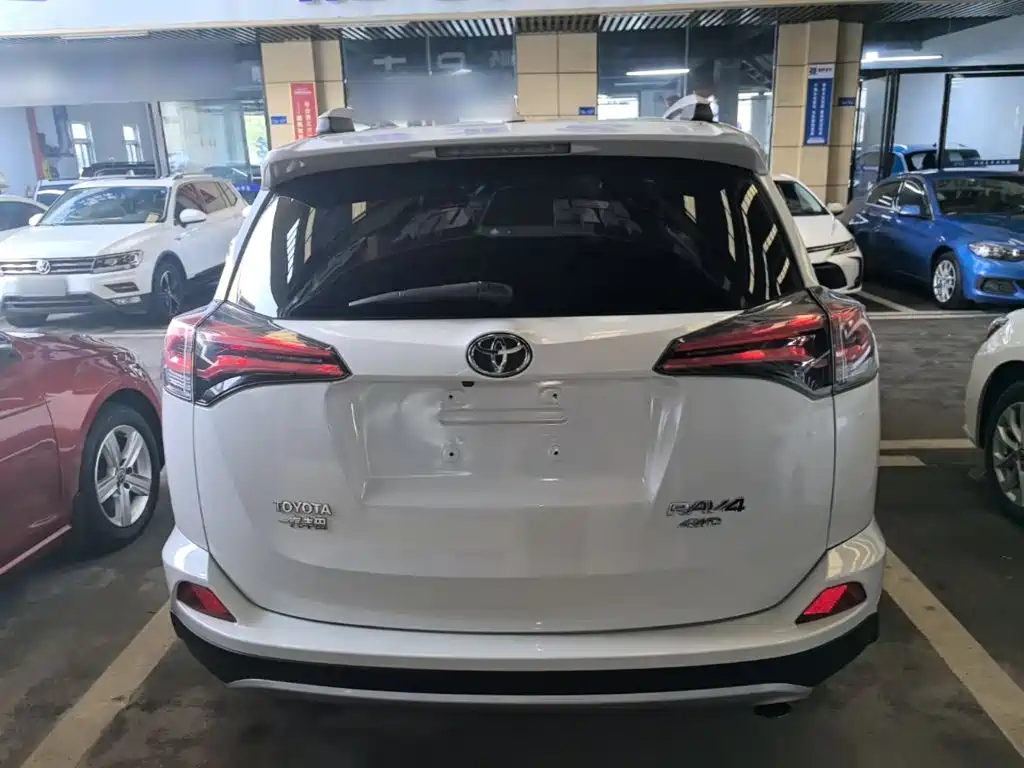 Toyota RAV4 2017