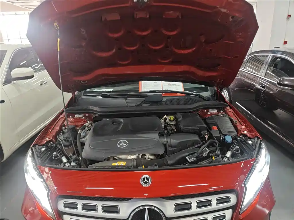 Mercedes-Benz GLA 2018 — фото 20