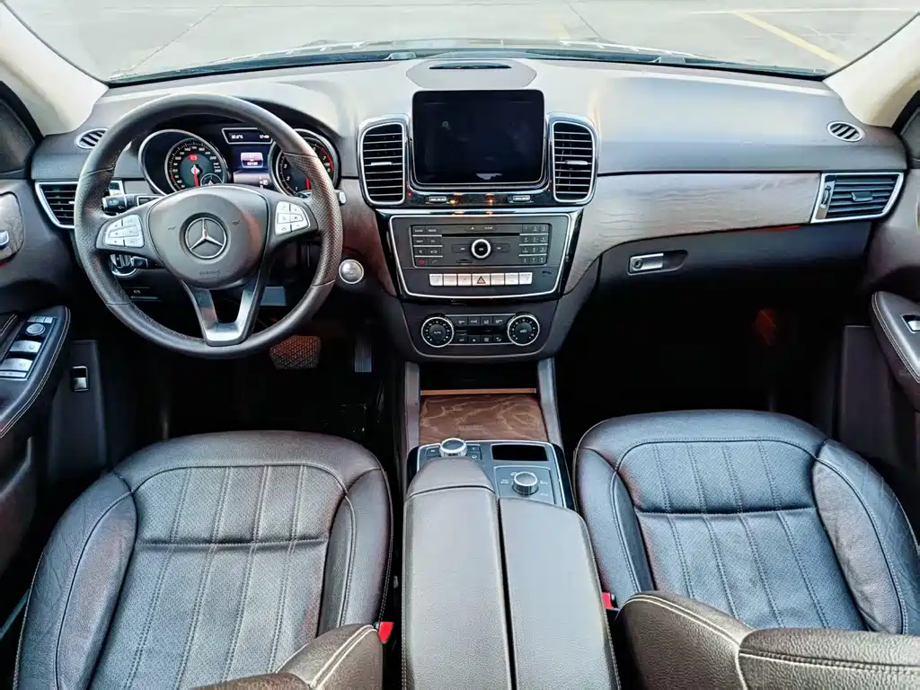 Mercedes-Benz GLE 2016