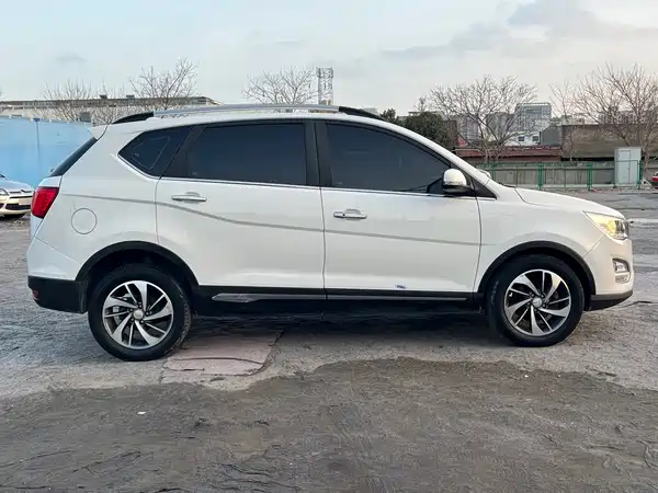 Baojun 560 2015