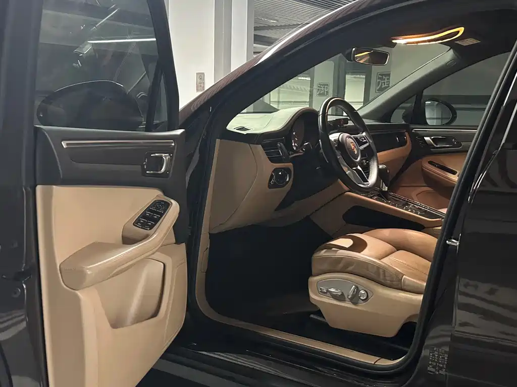 Porsche Macan 2020