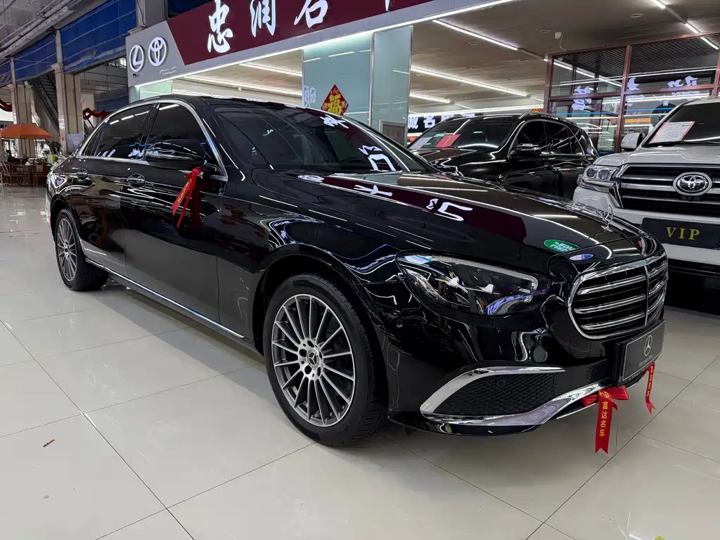Mercedes-Benz E-Class 2022