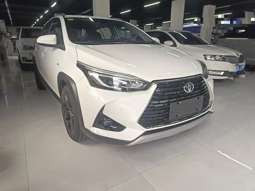 Toyota Yaris L 2021