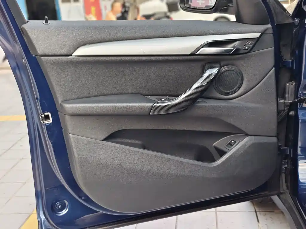BMW X1 2018 — фото 15