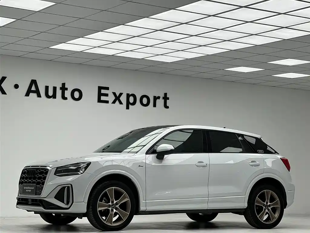 Audi Q2L 2021 — фото 13