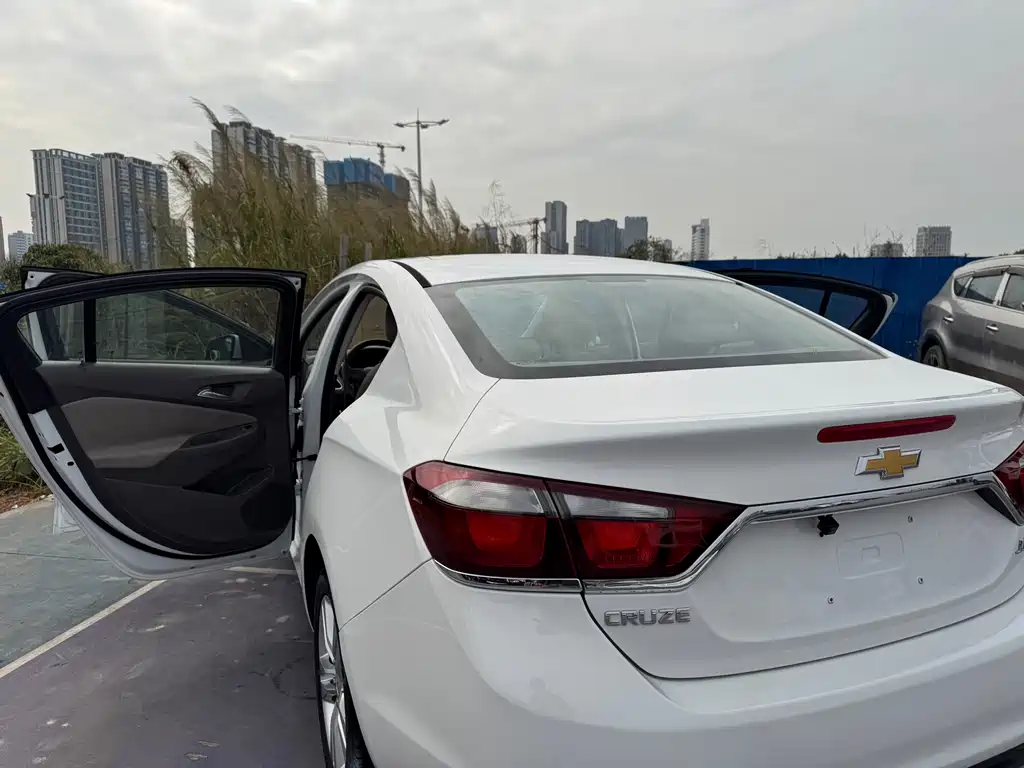 Chevrolet Cruze 2015 — фото 14