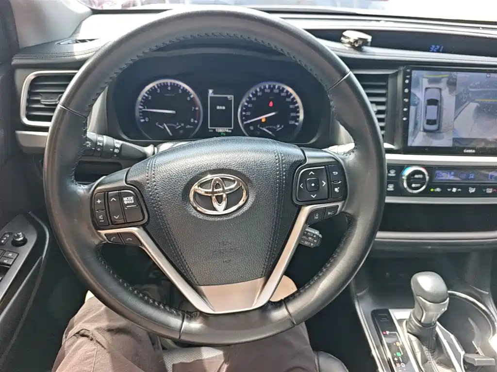 Toyota Highlander 2021 — фото 11