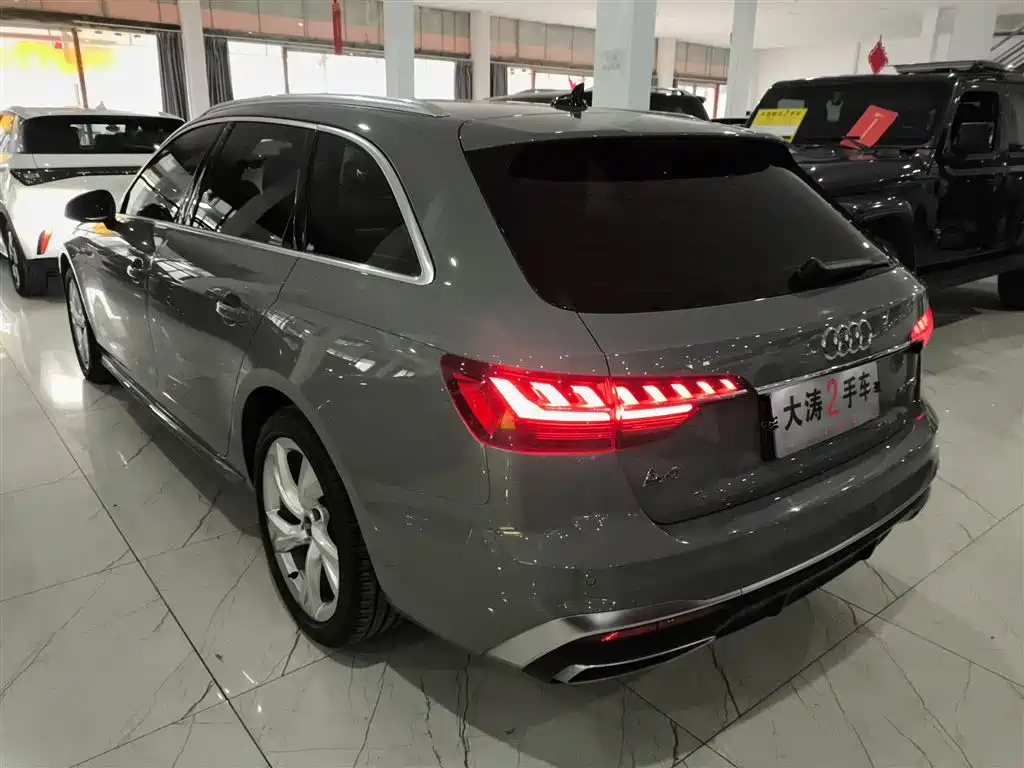 Audi A4 2022 — фото 23