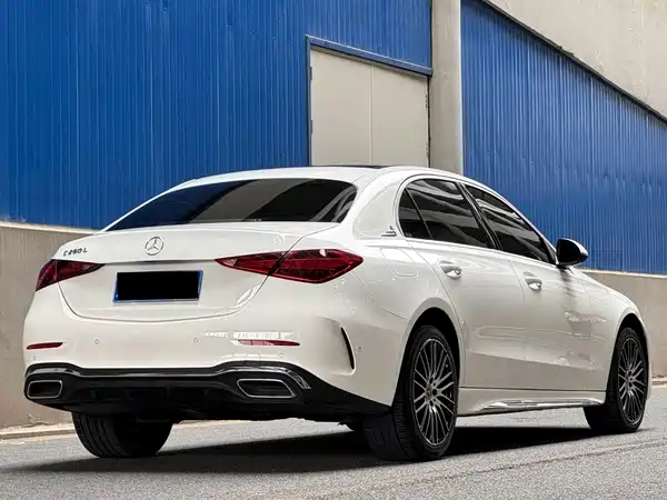 Mercedes-Benz C-Class 2024
