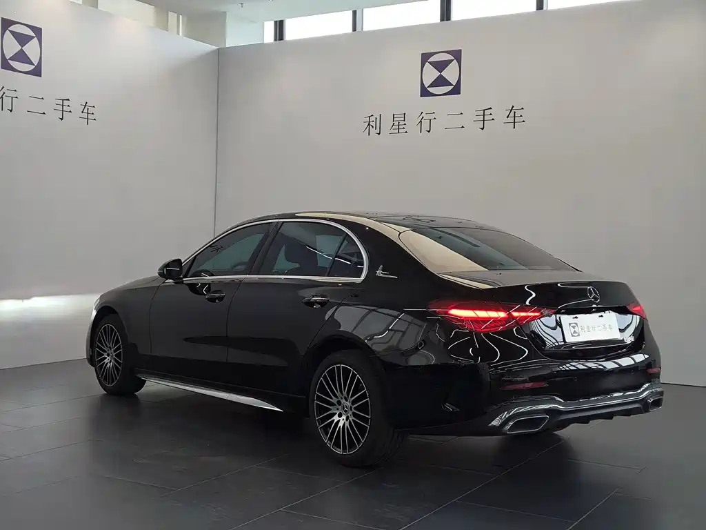 Mercedes-Benz C-Class 2023 — фото 11