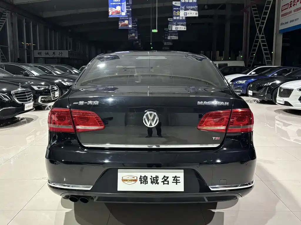 Volkswagen Magotan 2011