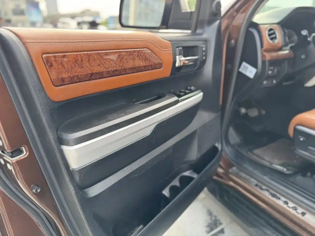 Toyota Tundra 2014 — фото 9
