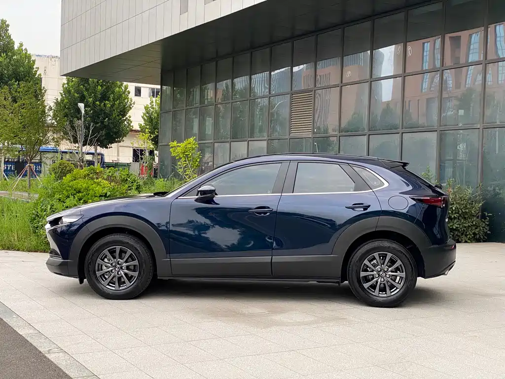 Mazda CX-30 2024 — фото 10