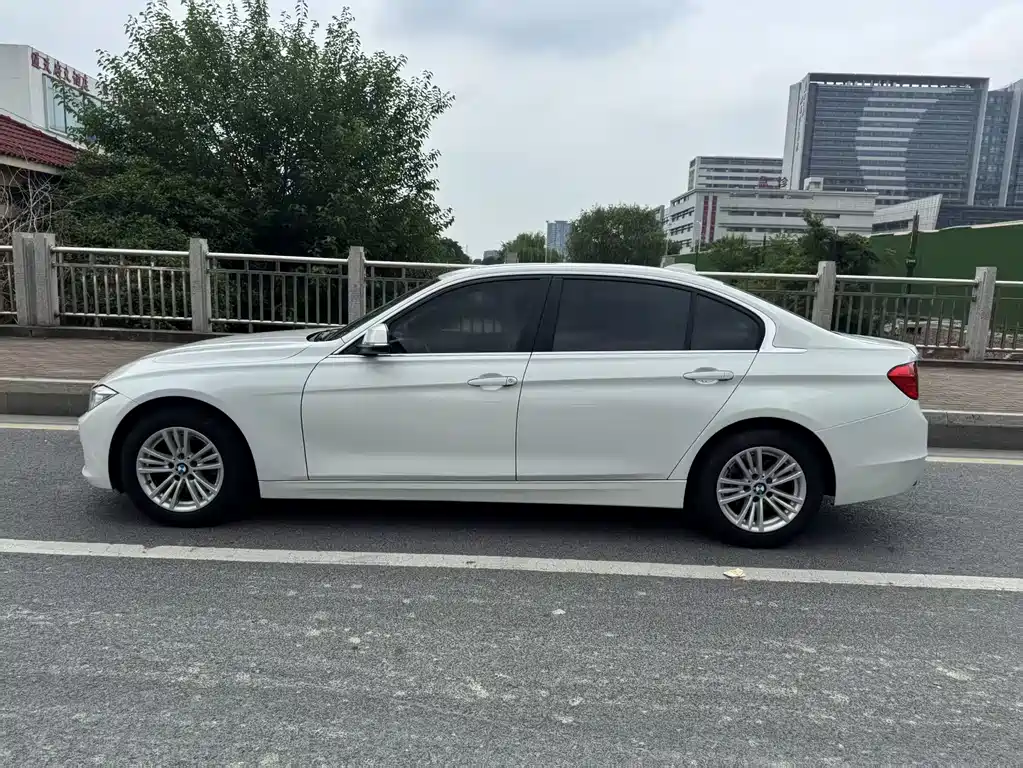 BMW 3 Series 2015 — фото 8