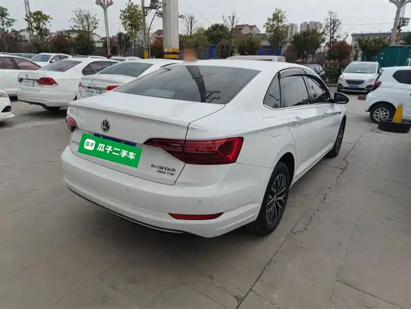 Volkswagen Sagitar 2019