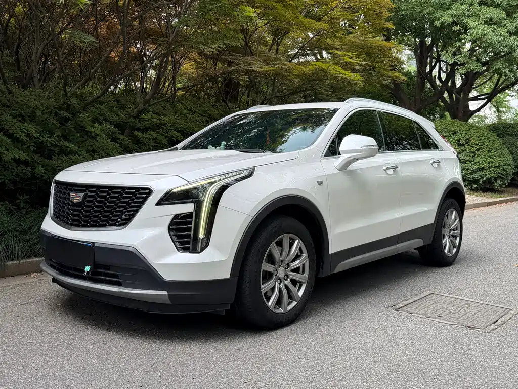 Cadillac XT4 2020 — фото 1