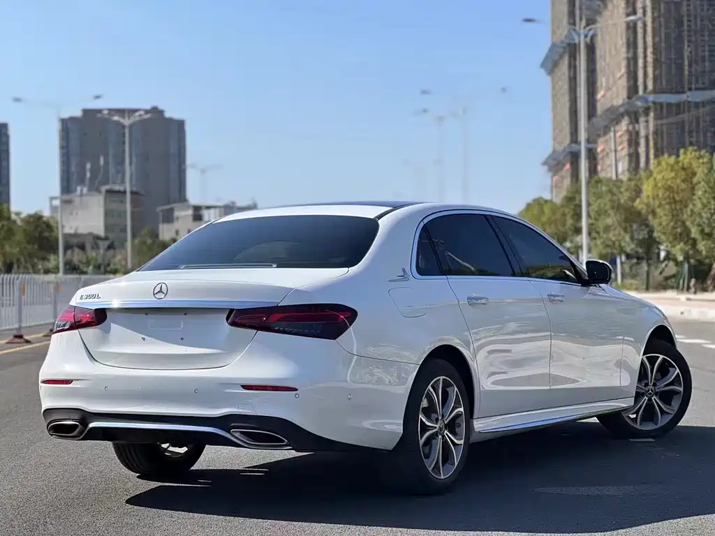 Mercedes-Benz E-Class 2023