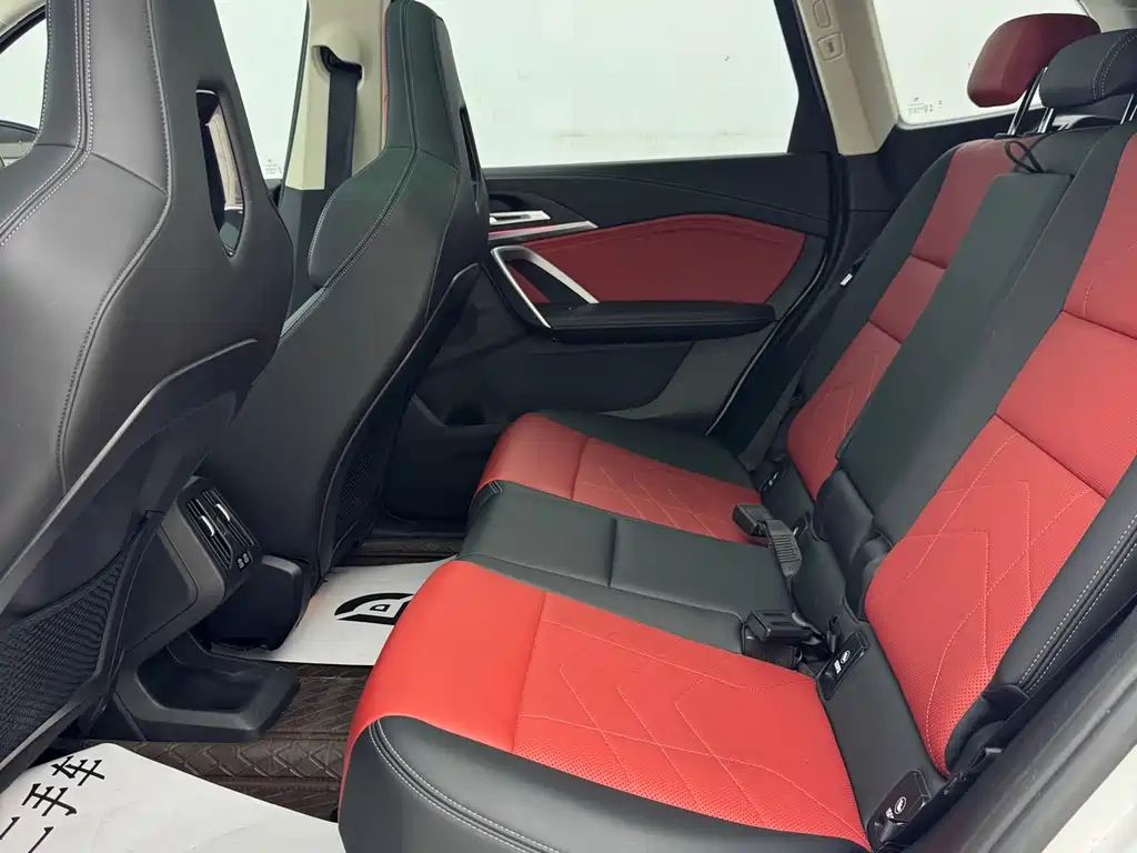 BMW iX1 2024 — фото 8