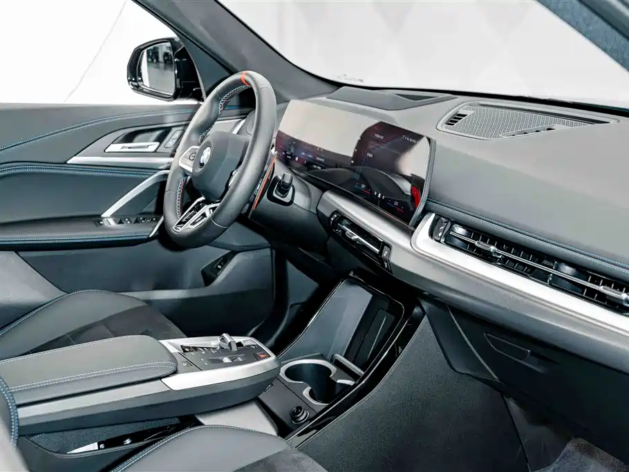 BMW X1 M35Li 2026 — фото 19