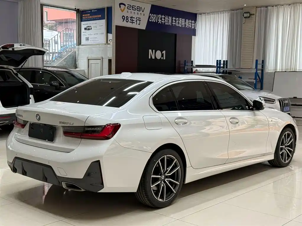 BMW 3 Series 2023