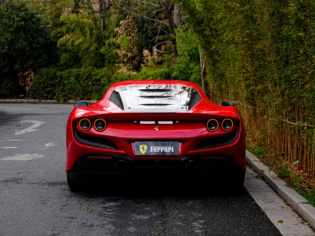 Ferrari F8 2021 — фото 6