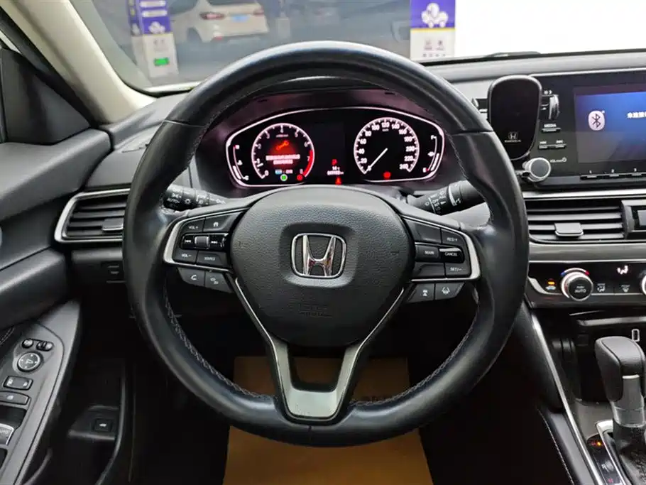 Honda Accord 2019 — фото 15