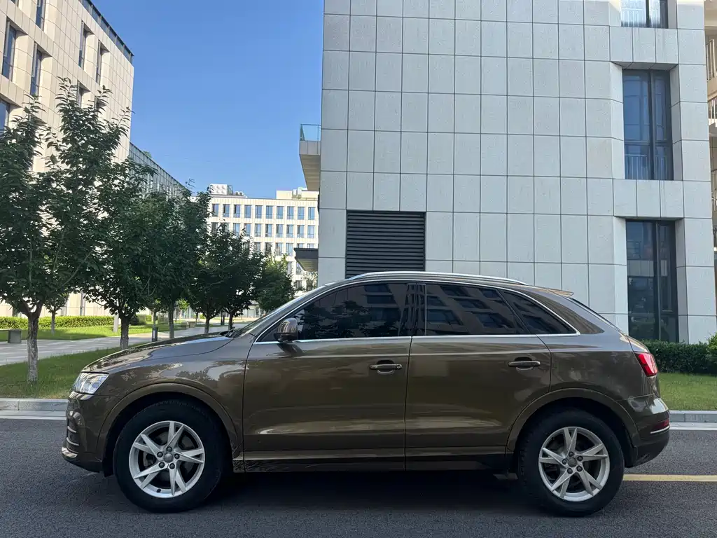 Audi Q3 2017 — фото 26