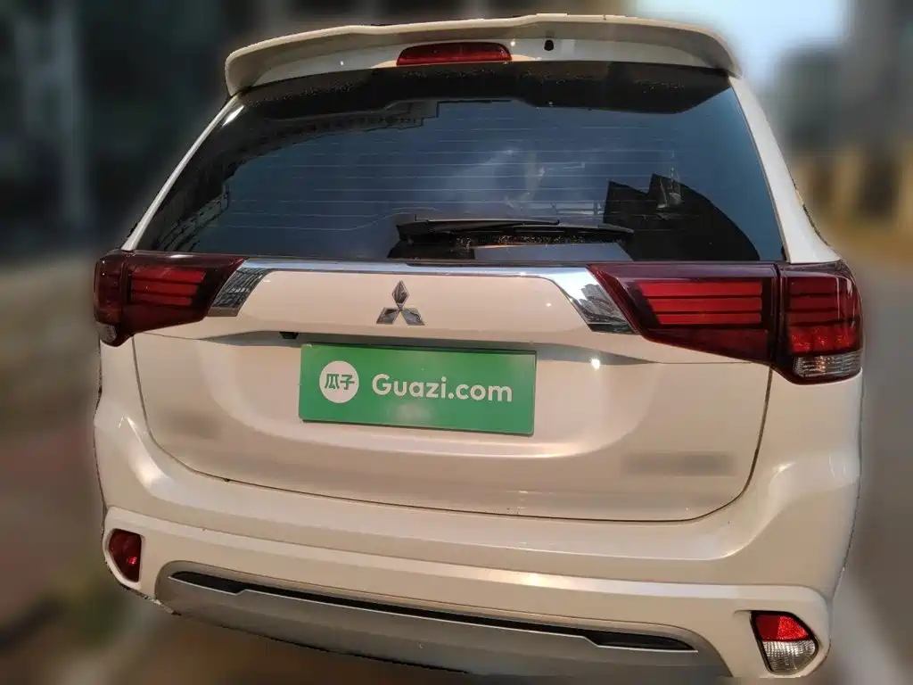 Mitsubishi Outlander 2022