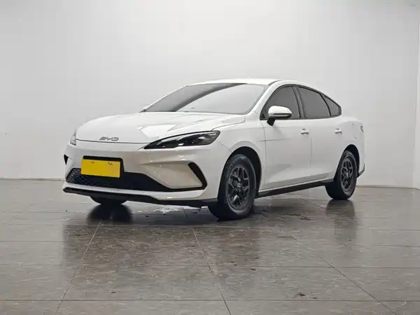 BYD Seal 05 DM-i 2025