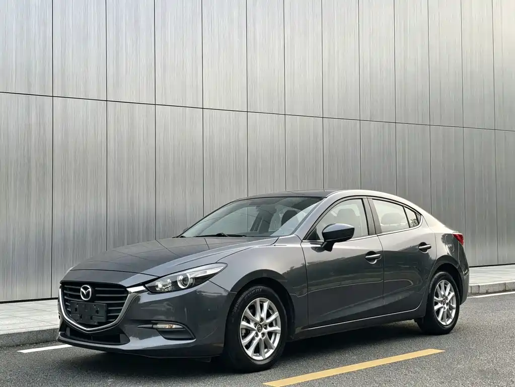 Mazda 3 Axela 2019 — фото 1