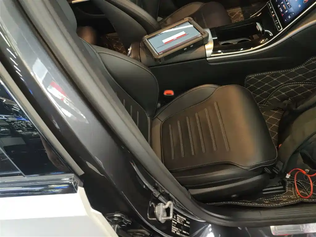 Mercedes-Benz C-Class 2022 — фото 20