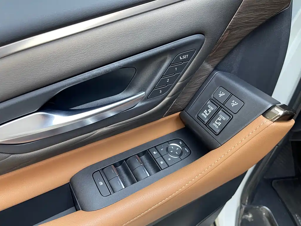 Toyota Vellfire 2025 — фото 16