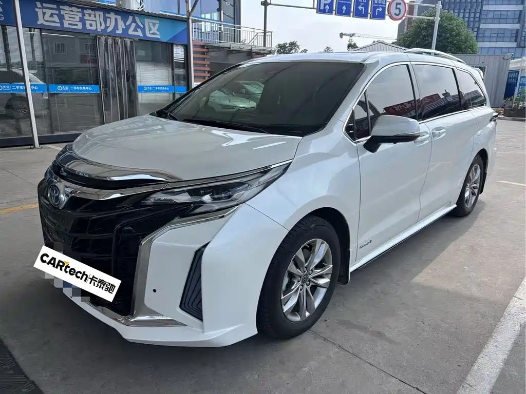 Toyota Sienna 2023