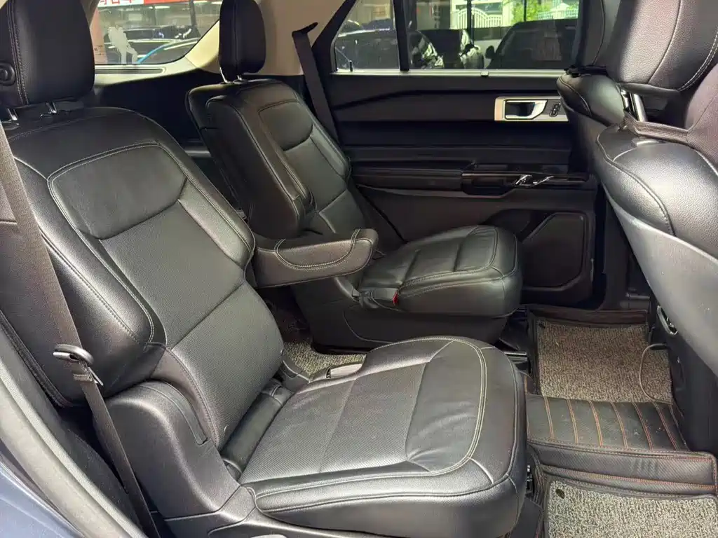 Ford Explorer 2022 — фото 12