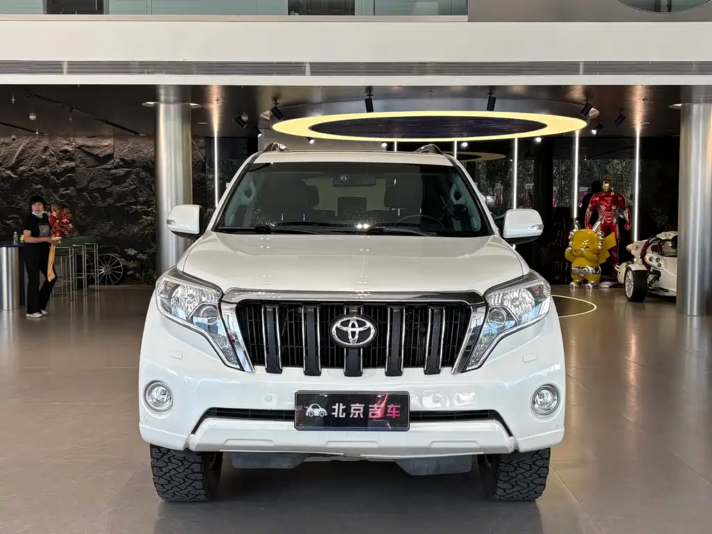 Toyota Prado 2017 — фото 2