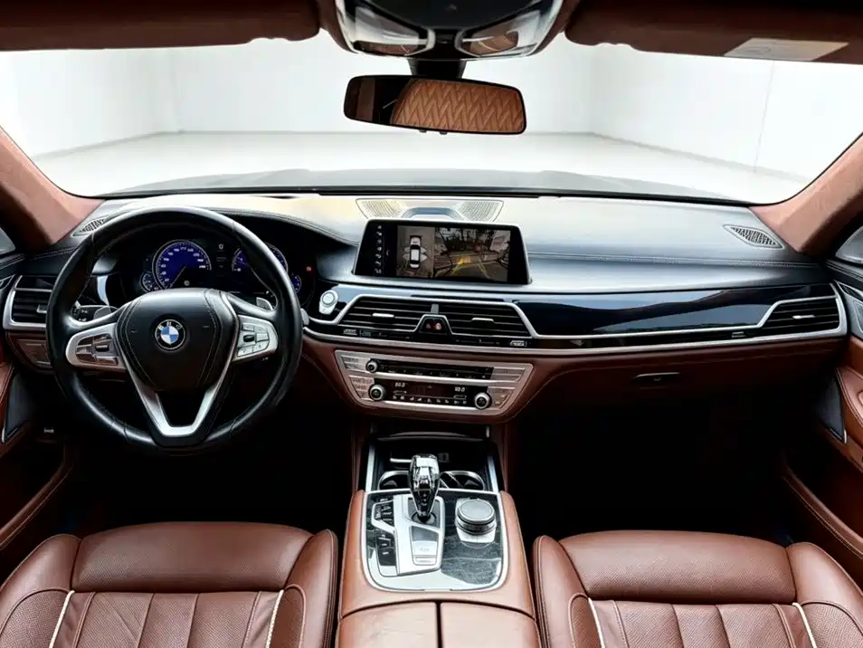 BMW 7 Series 2017 — фото 5